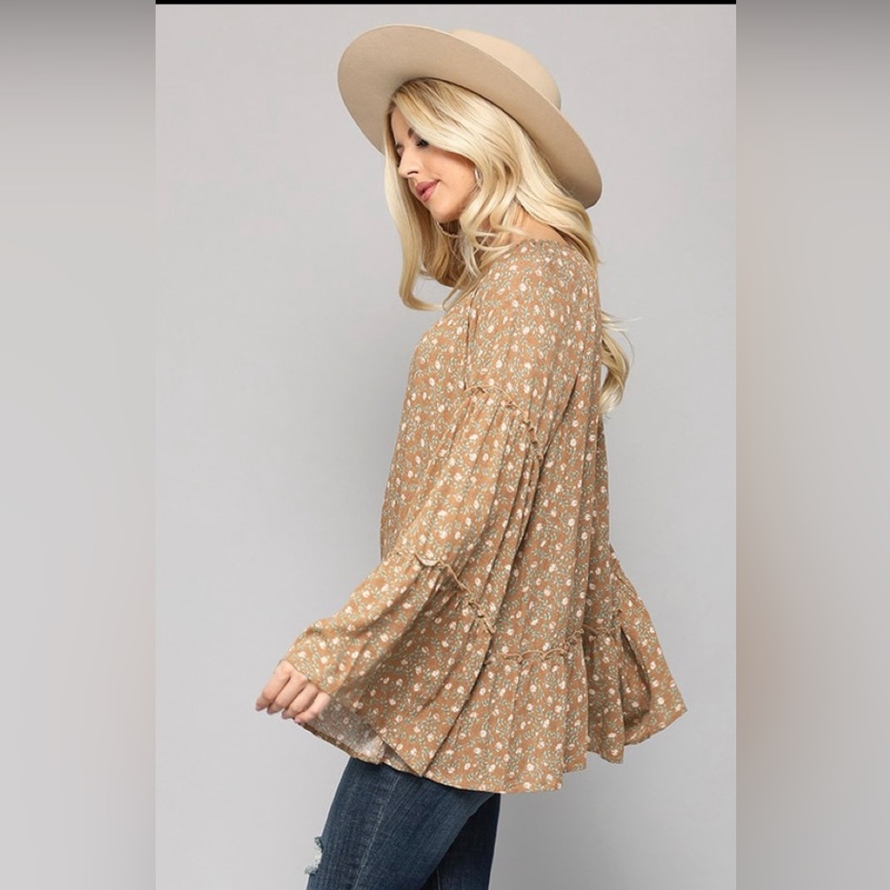Floral print rayon gauze and bell sleeve top - Picture 4 of 5
